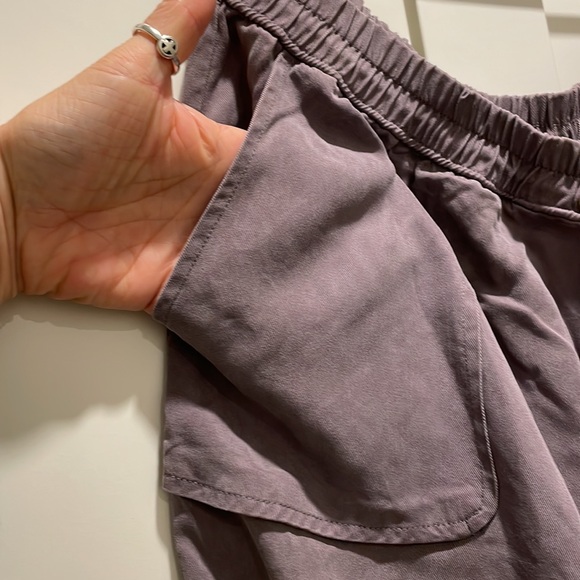 Monk & Lou Mauve Cuffed Pants - Size Large - Picture 4 of 6